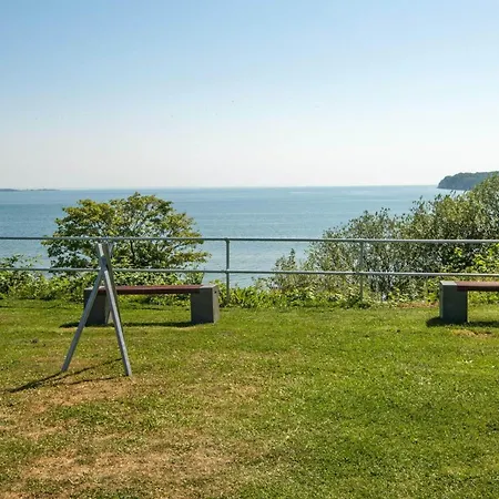 بيت للعطل 6 Person In *